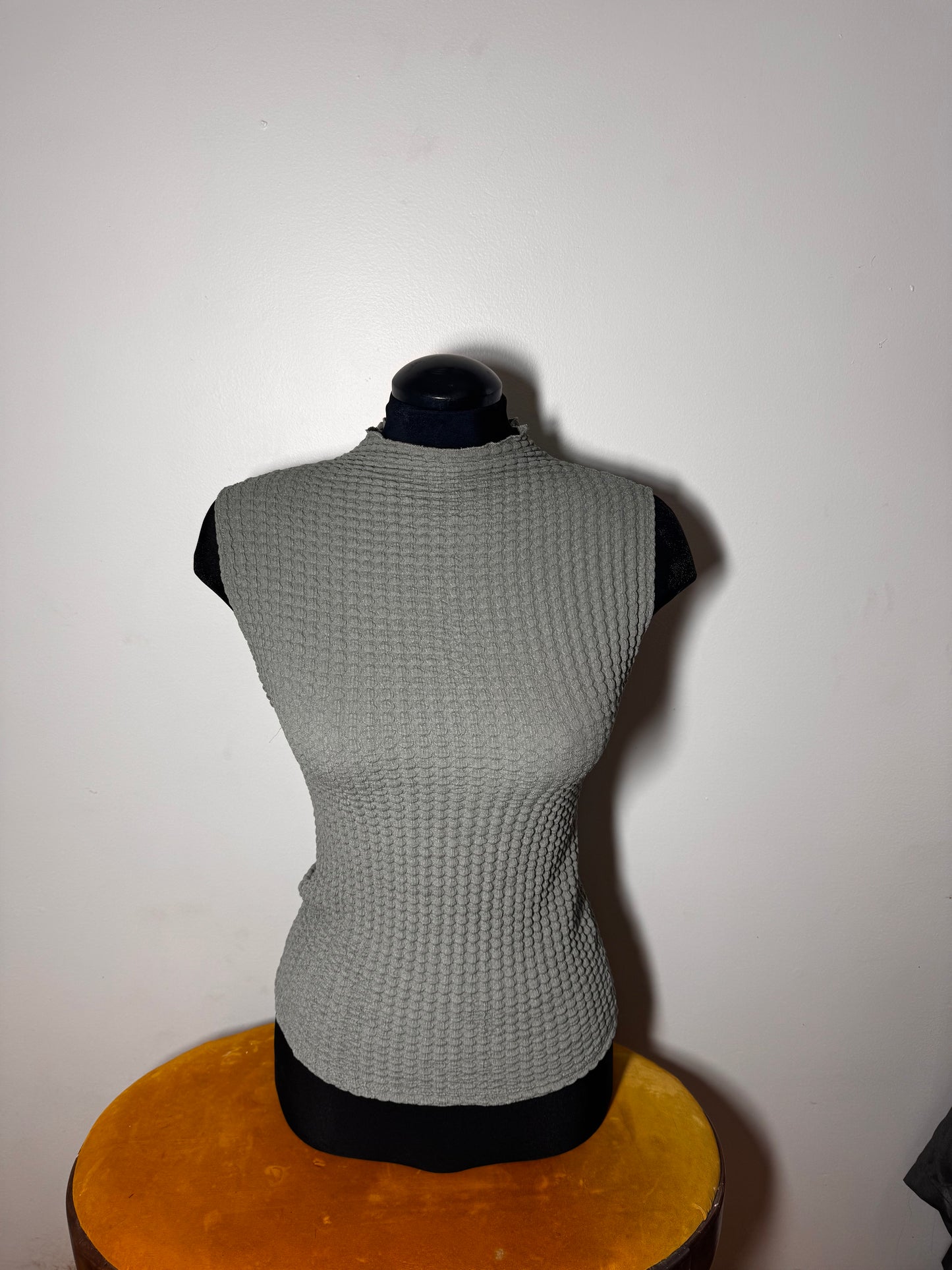Zara Textured Mock Neck Sleeveless Top | Size M